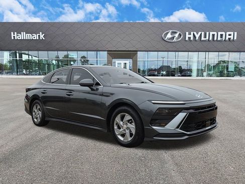 Certified 2025 Hyundai Sonata SE FWD image 1