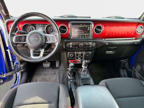 Used 2019 Jeep Wrangler Unlimited Rubicon AWD/4WD image 16