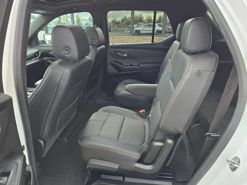 Used 2022 Chevrolet Traverse RS AWD/4WD image 18