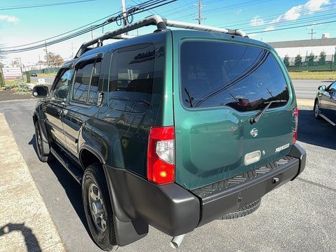 Used 2001 Nissan Xterra XE image 3