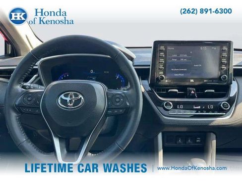 Used 2022 Toyota Corolla Cross XLE w/ Convenience Package image 10