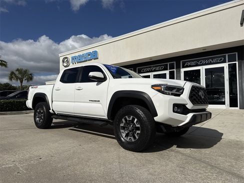 Used 2023 Toyota Tacoma TRD Off-Road image 23