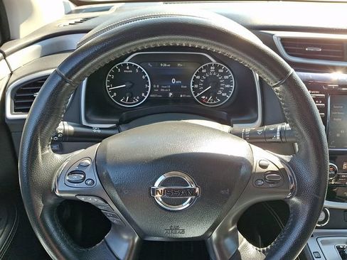 Used 2019 Nissan Murano SV AWD/4WD image 18