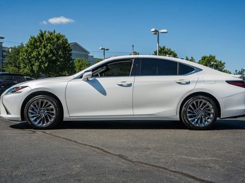 Used 2024 Lexus ES 350 Ultra Luxury w/ Accessory Package (Z2) FWD image 4