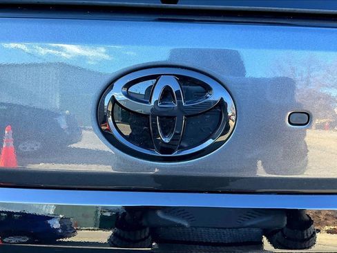 Certified 2025 Toyota Sequoia Platinum image 29