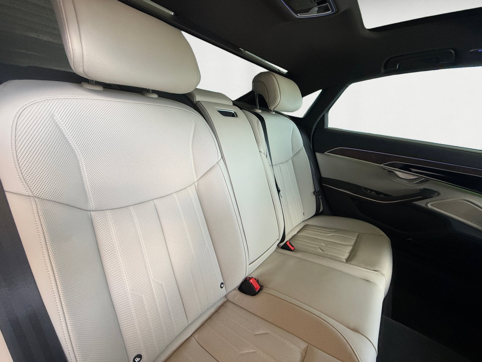 Used 2024 Audi A8 L 3.0T AWD/4WD image 18