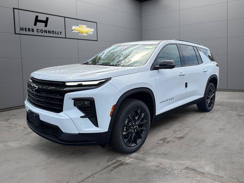 New 2026 Chevrolet Traverse LT w/ Midnight/Sport Edition AWD/4WD image 1