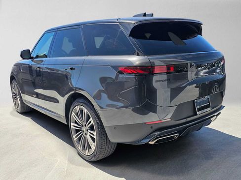 Used 2024 Land Rover Range Rover Sport SE AWD/4WD image 3
