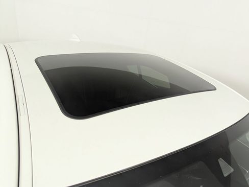 Used 2020 BMW 330i Sedan w/ Convenience Package image 26