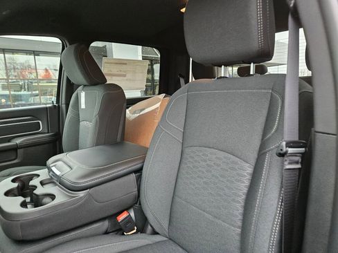 New 2026 RAM 2500 Big Horn AWD/4WD image 16