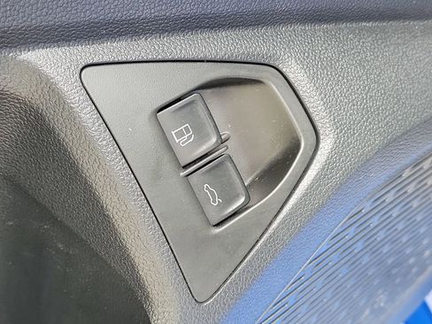 Used 2024 Volkswagen Jetta SE w/ Panoramic Sunroof Package FWD image 19