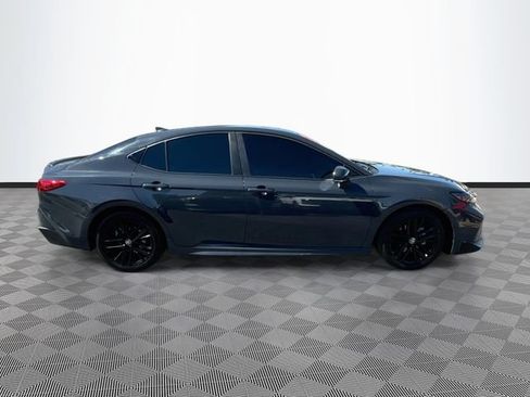 Used 2025 Toyota Camry SE w/ Convenience Package FWD image 8