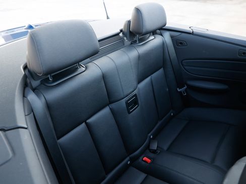 Used 2011 BMW 135i Convertible w/ Premium Pkg image 14