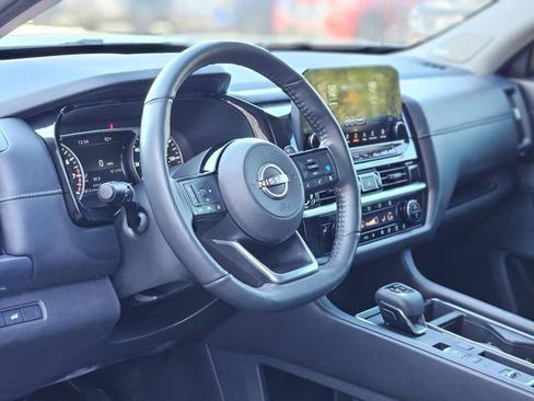 Certified 2024 Nissan Pathfinder SL w/ SL Premium Package image 12