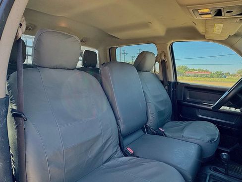 Used 2018 RAM 2500 Tradesman w/ Chrome Appearance Group AWD/4WD image 17