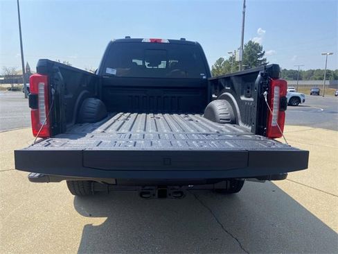 New 2026 Ford F250 Lariat w/ Black Appearance Package image 8