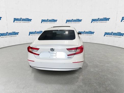 Used 2022 Honda Accord Touring image 9