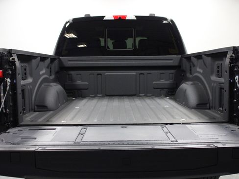 Used 2025 Ford F150 Lightning Lariat image 14