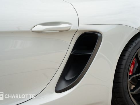 Used 2021 Porsche 718 Boxster Spyder RWD image 11