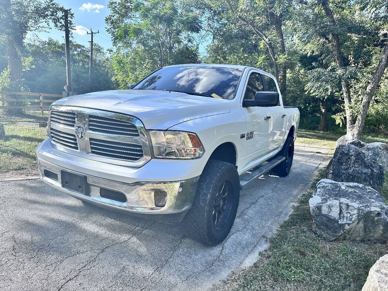 Used 2015 RAM 1500 Lone Star RWD image 4