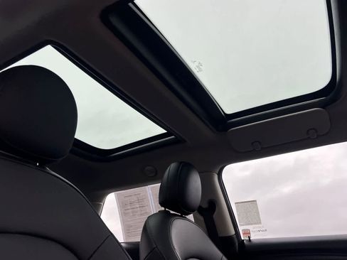 Used 2020 MINI Cooper 2-Door Hardtop image 17