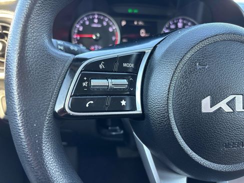 Used 2024 Kia Forte LXS w/ LXS Technology Package FWD image 16