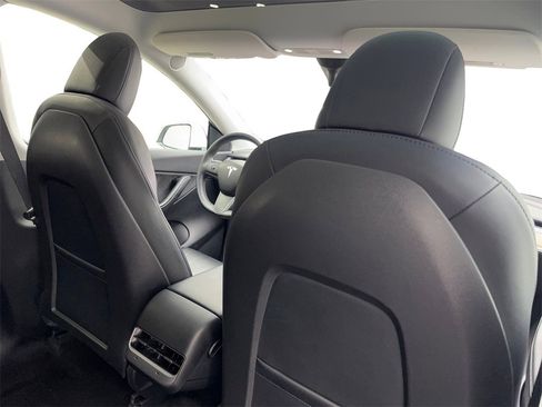 Used 2021 Tesla Model Y Performance image 41