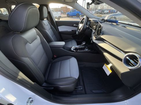 New 2025 Chevrolet Trax LT w/ Driver Confidence Package image 29