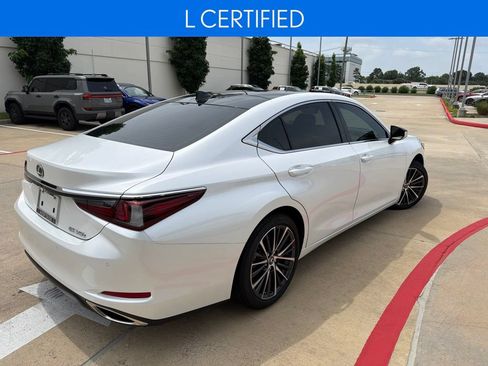Certified 2025 Lexus ES 350 w/ Premium Package FWD image 2