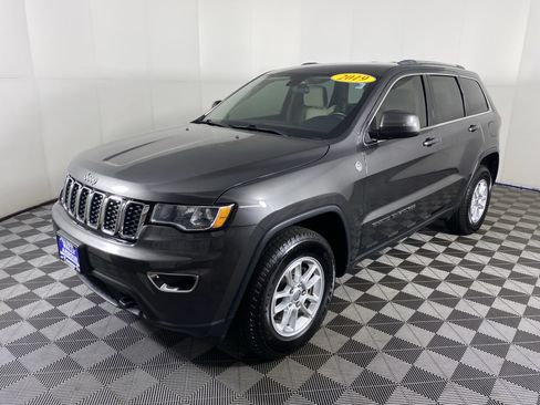 Used 2019 Jeep Grand Cherokee Laredo AWD/4WD image 11