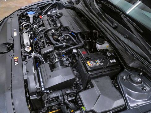 Certified 2024 Hyundai Elantra SEL w/ Convenience Package FWD image 32