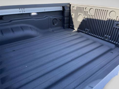 New 2026 Nissan Frontier SV w/ SV Convenience Package image 12