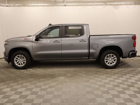 Used 2021 Chevrolet Silverado 1500 RST AWD/4WD image 2