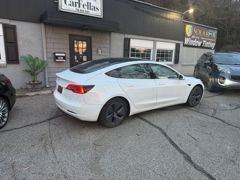 Used 2020 Tesla Model 3 Standard Range Plus RWD image 2