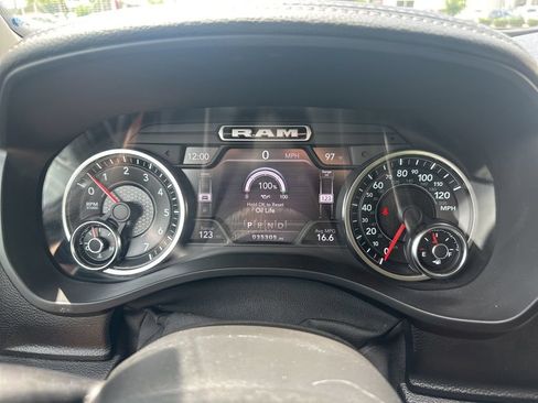 Used 2022 RAM 1500 Laramie AWD/4WD image 15