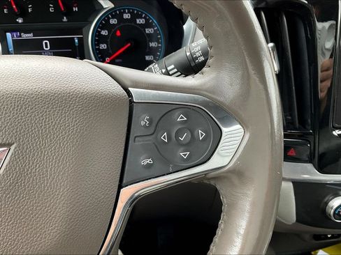 Used 2019 Chevrolet Traverse LT FWD image 11