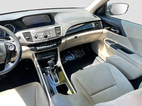 Used 2017 Honda Accord LX image 21