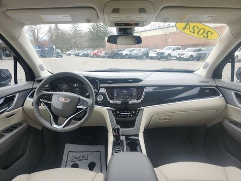 Used 2024 Cadillac XT6 Premium Luxury w/ LPO, Floor Liner Package image 18