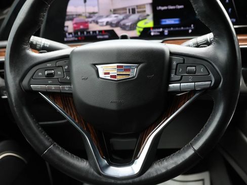 Used 2023 Cadillac Escalade ESV Premium Luxury AWD/4WD image 19