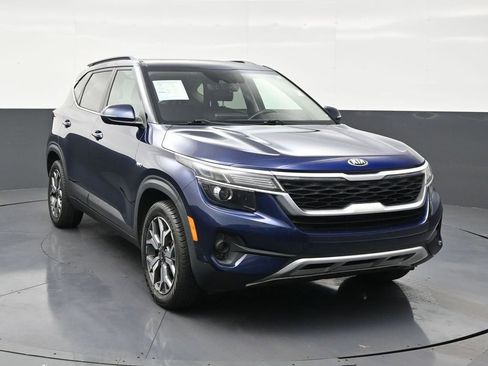 Used 2021 Kia Seltos EX AWD/4WD image 7
