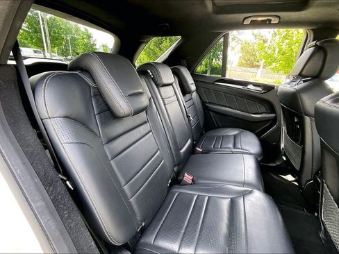 Used 2014 Mercedes-Benz ML 63 AMG 4MATIC image 30