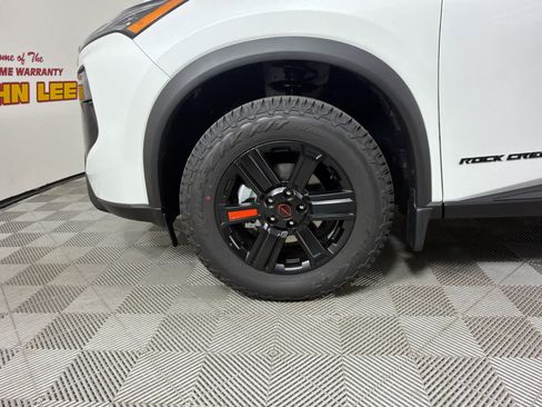 New 2026 Nissan Rogue SV AWD/4WD image 10