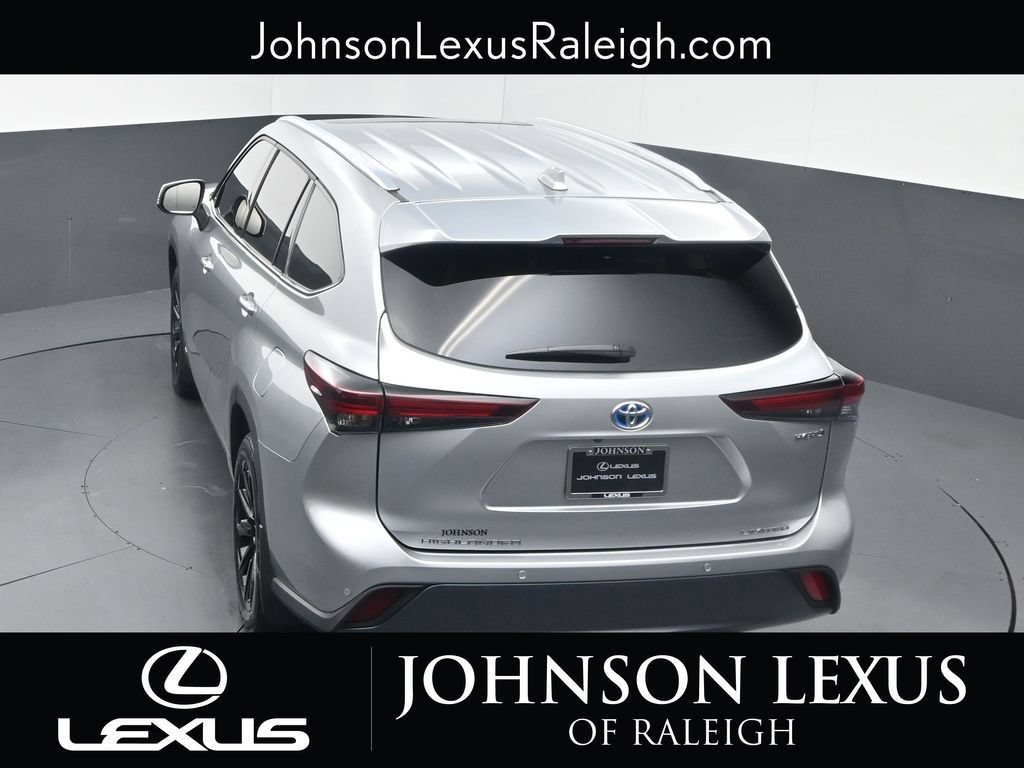 Used 2024 Toyota Highlander Limited AWD/4WD image 26