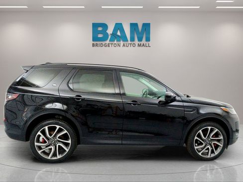 Used 2023 Land Rover Discovery Sport SE image 8