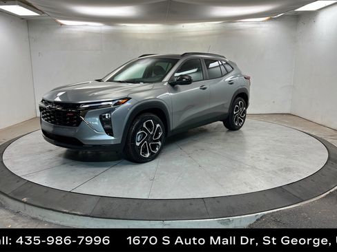 New 2026 Chevrolet Trax RS w/ Sunroof Package image 1