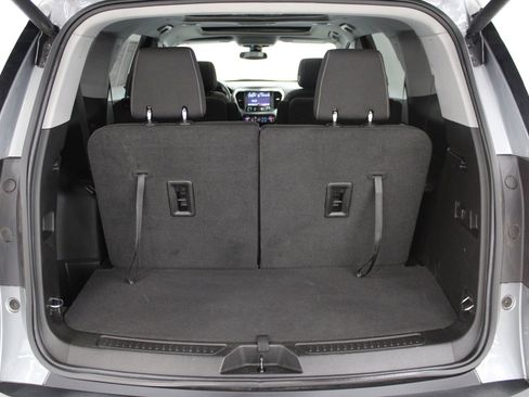 Used 2023 GMC Acadia SLE w/ Driver Convenience Package image 8