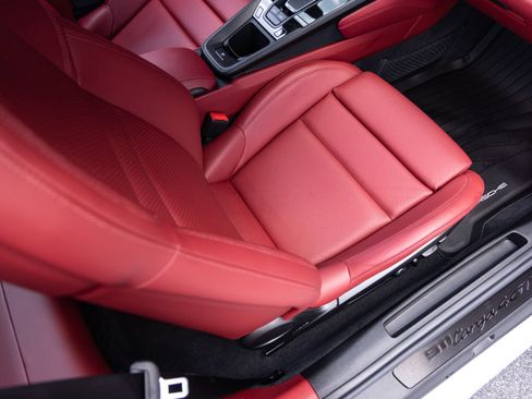 Certified 2024 Porsche 911 Targa 4 GTS w/ Premium Package AWD/4WD image 33