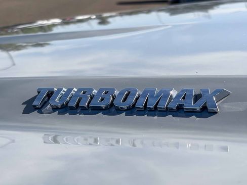 Used 2025 Chevrolet Silverado 1500 Custom RWD image 12