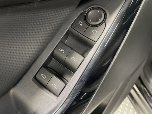 Used 2026 Chevrolet Equinox LT FWD image 13