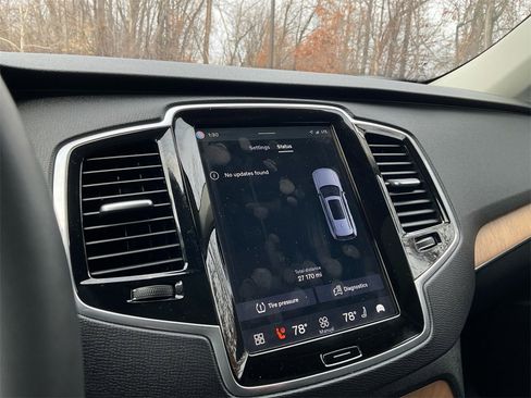 Certified 2025 Volvo XC90 B6 Plus image 25